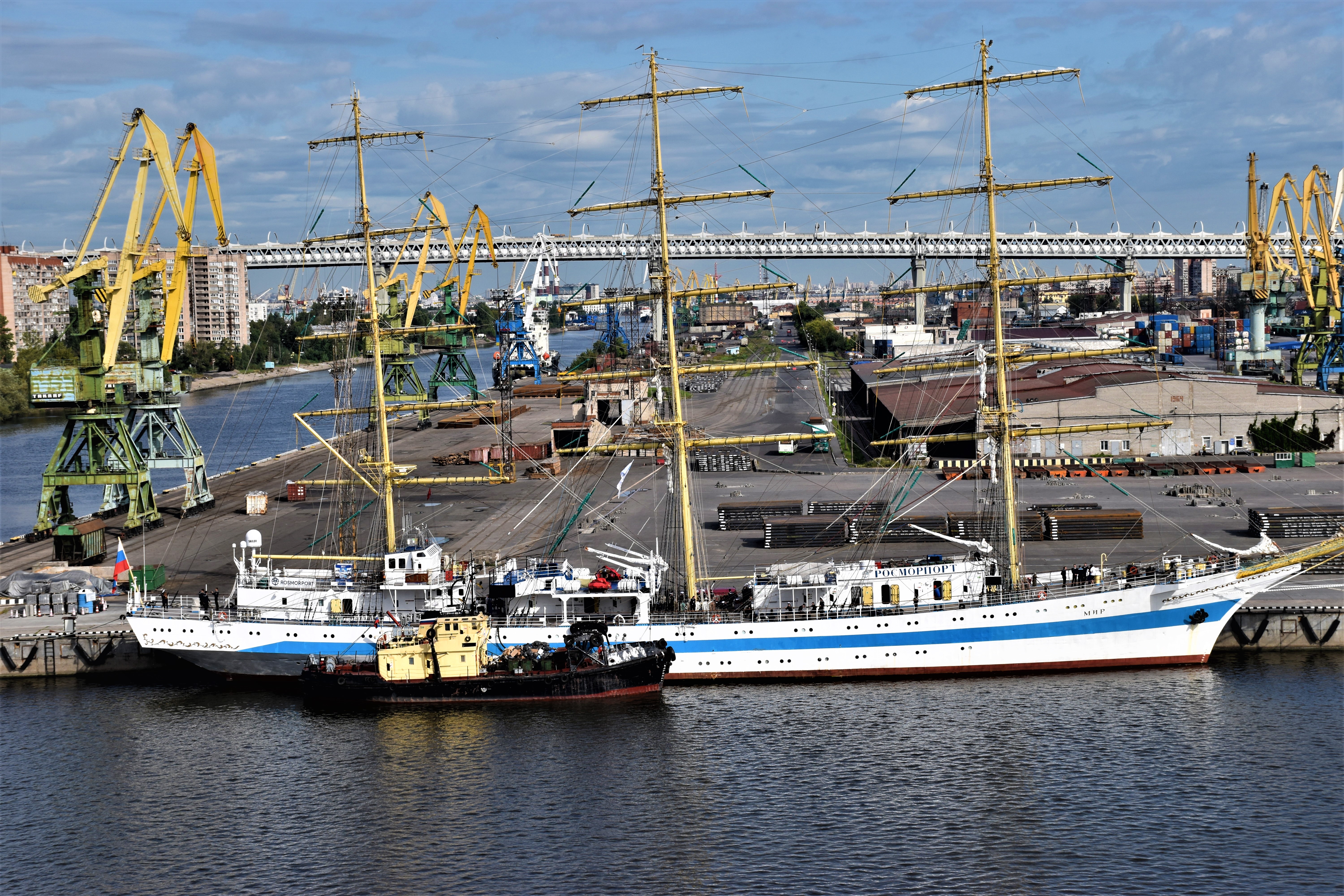 DSC_0120-øvelsesskib.JPG